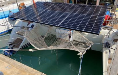 Structure photovoltaïque bateau catamaran